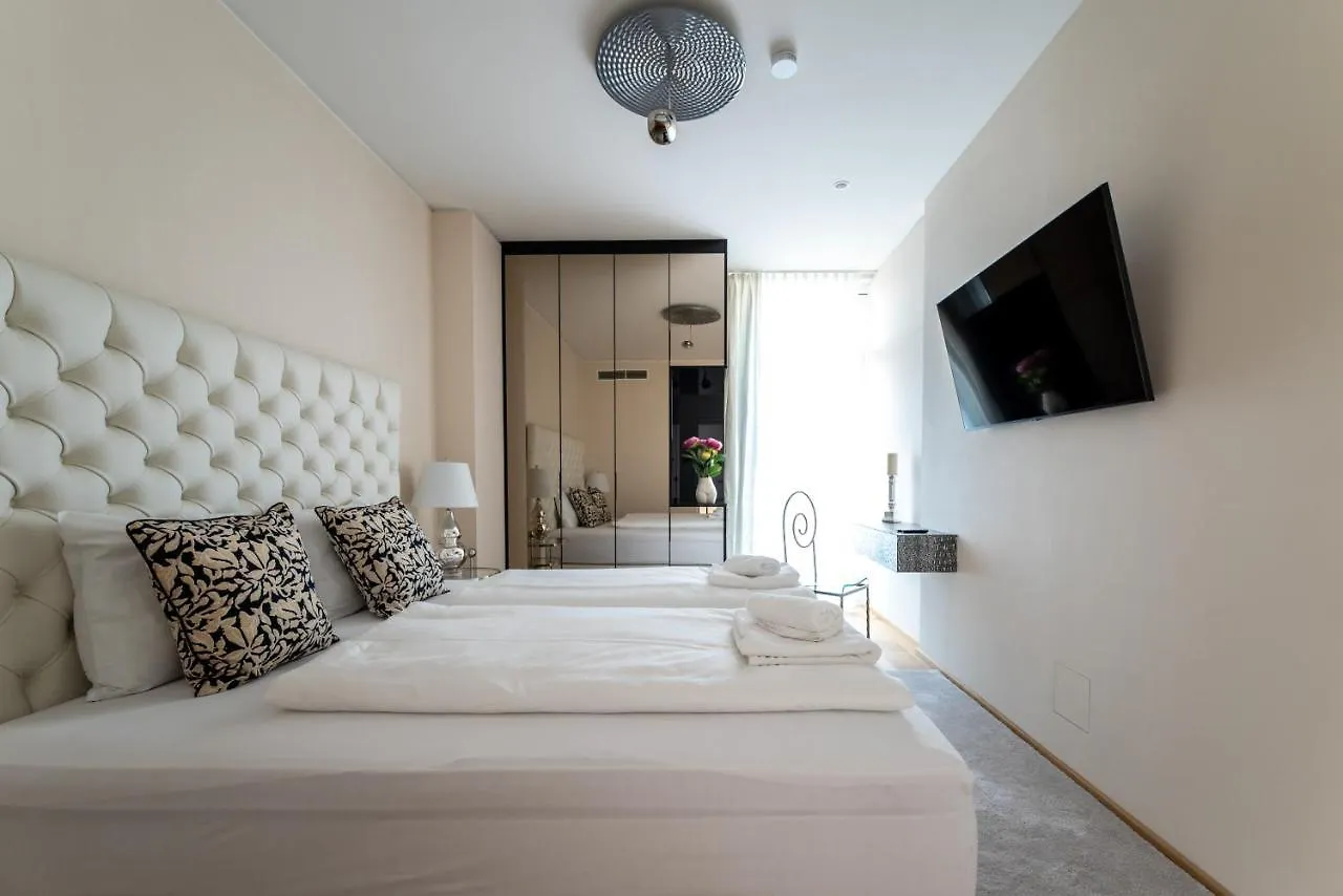 Апартаменты Exclusive 2Br Skyline Penthouse By Hm Вена