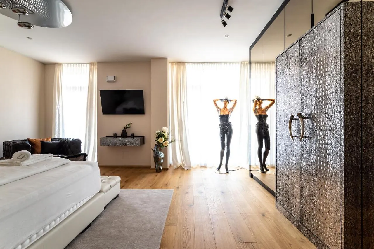 Апартаменты Exclusive 2Br Skyline Penthouse By Hm Вена