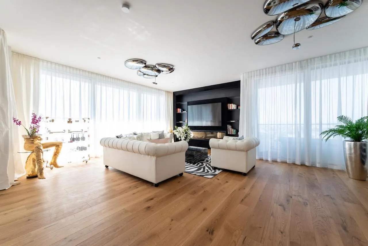 Exclusive 2Br Skyline Penthouse By Hm Lägenhet Wien